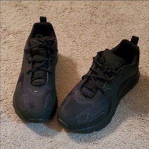 [Nike] Air 200 Sneakers